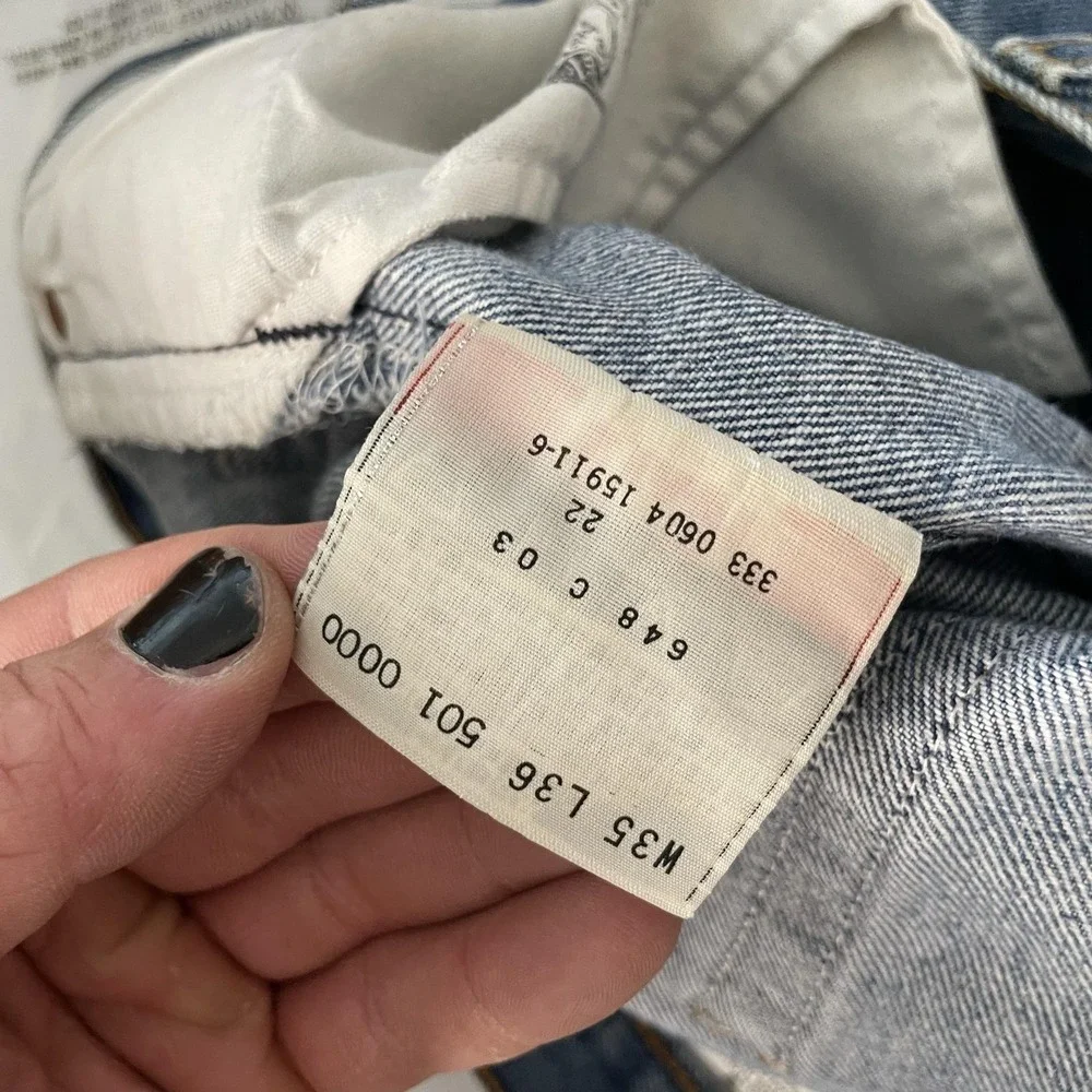Levis 501XX Shrink to Fit Jean Measures 34x32 Blue Button Fly Straight Leg Denim